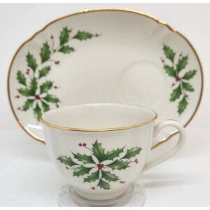 Lenox Dimension Collection Holiday Fluted Cup and Dessert Plate Set